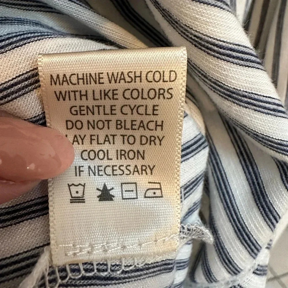 Max Studio Women's Tie Sleeve Blouse in Ivory/Indigo Dainty Stripe Plus Size 2X - Picture 11 of 13